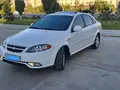 Белый Chevrolet Gentra, 3 позиция 2023 года, КПП Автомат, в Карши за ~16 404 y.e. id6523518