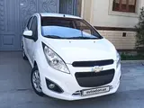 Oq Chevrolet Spark, 1 pozitsiya 2013 yil, КПП Mexanika, shahar Andijon uchun 5 600 у.е. id5027311