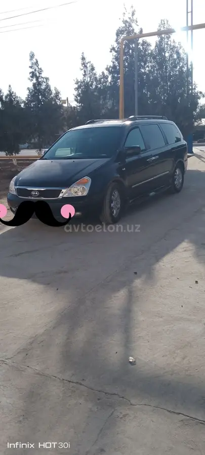 Kia Carnival — 3