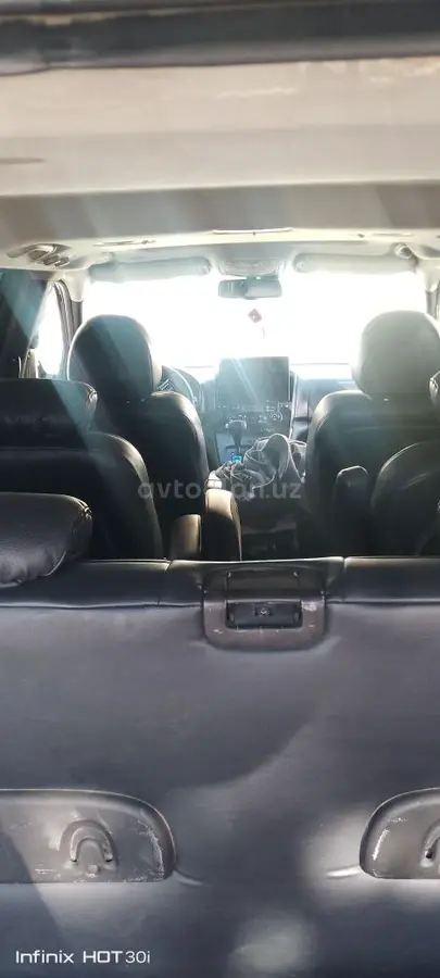 Kia Carnival — 5
