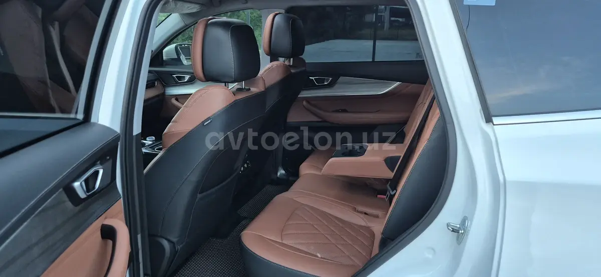 Chery Tiggo 8 Pro Max — 7