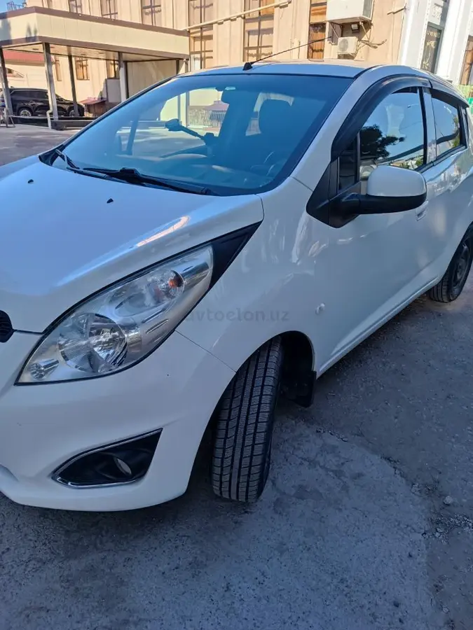 Chevrolet Spark 2017 — 2