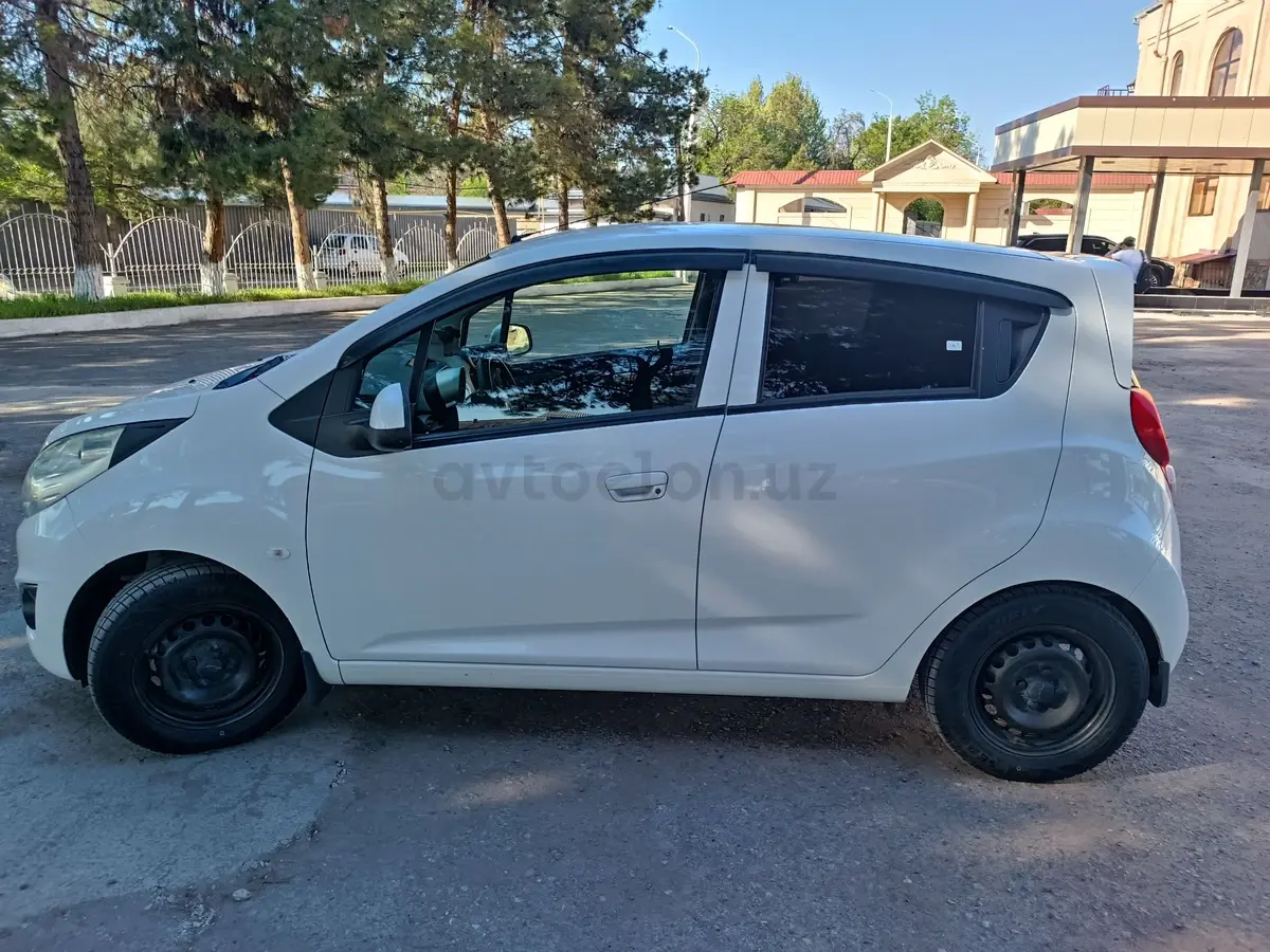 Chevrolet Spark 2017 — 4