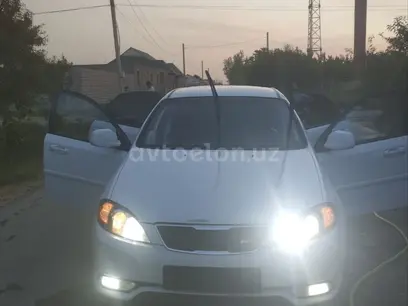 Белый Chevrolet Gentra, 3 позиция 2020 года, КПП Автомат, в Термез за 16 000 y.e. id5183072