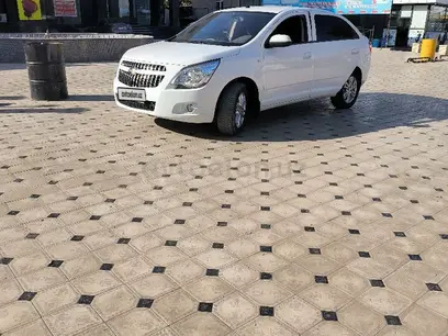 Белый Chevrolet Cobalt, 4 позиция 2021 года, КПП Автомат, в Муборекский район за ~11 899 y.e. id4837579