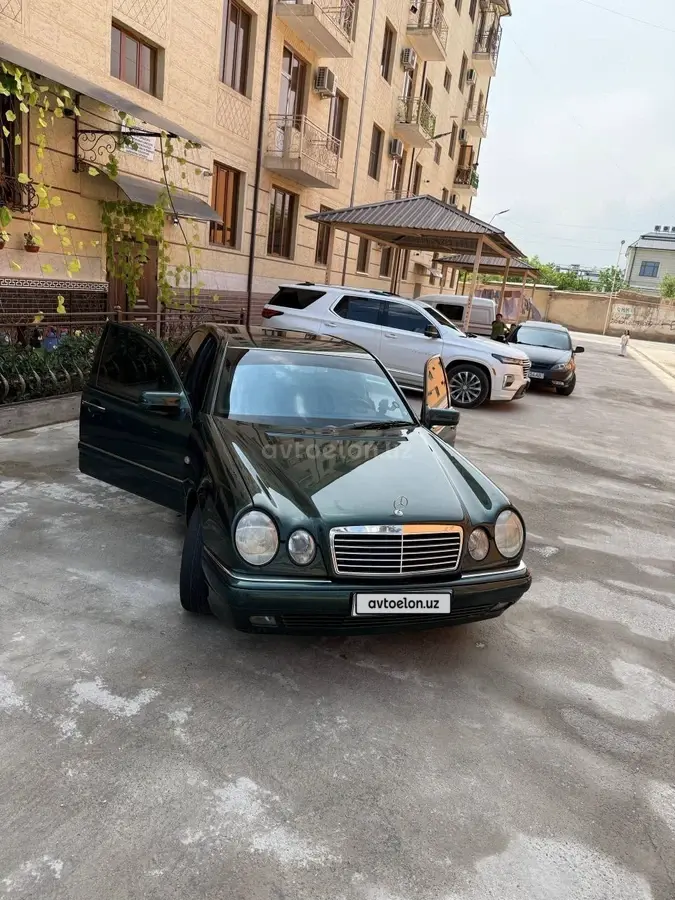 Mercedes-Benz E 200 — 7