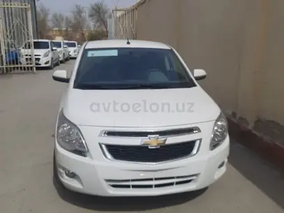 Белый Chevrolet Cobalt, 4 позиция 2024 года, КПП Автомат, в Ургенч за 13 300 y.e. id5045032
