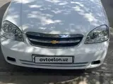 Белый Chevrolet Lacetti, 1 позиция 2009 года, КПП Механика, в Бухара за 7 000 y.e. id6723781, Фото №1