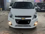 Белый Chevrolet Spark, 4 позиция 2022 года, КПП Автомат, в Ташкент за 10 700 y.e. id5021719, Фото №1