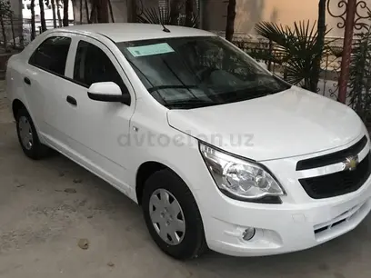 Белый Chevrolet Cobalt, 2 позиция 2024 года, КПП Механика, в Ташкент за 11 900 y.e. id5171199