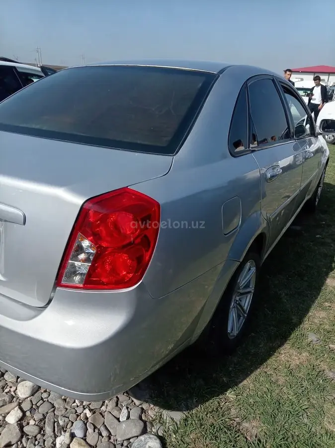 Daewoo Lacetti — 3