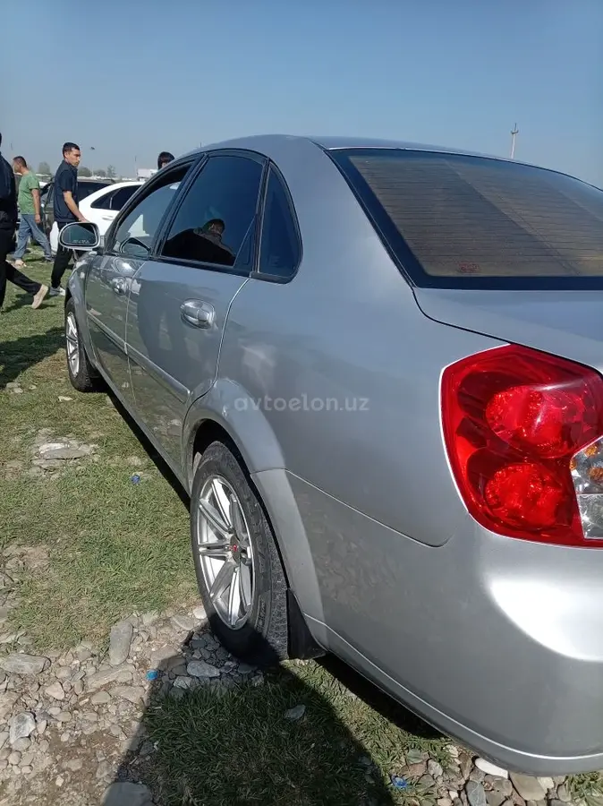 Daewoo Lacetti — 4