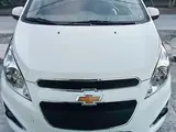 Белый Chevrolet Spark, 2 позиция 2015 года, КПП Механика, в Фергана за 6 550 y.e. id5023569, Фото №1