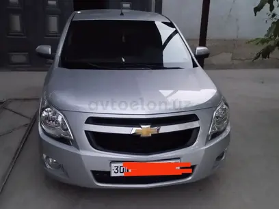 Серебристый Chevrolet Cobalt, 2 позиция 2014 года, КПП Механика, в Самарканд за 8 500 y.e. id5212791