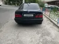 Тё̀мно-си́ний Mercedes-Benz E 320 1996 года, КПП Автомат, в Ташкент за 8 800 y.e. id5028690