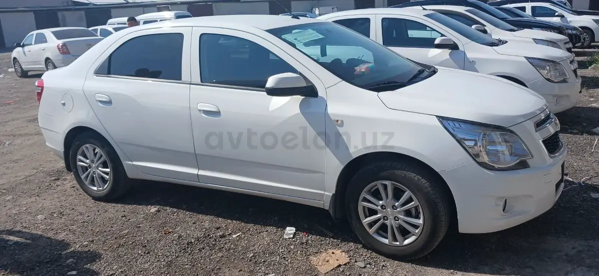 Chevrolet Cobalt 2025 — 5