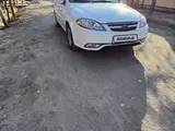Белый Chevrolet Gentra, 2 позиция 2014 года, КПП Механика, в Ургенч за ~7 310 y.e. id6768612, Фото №1