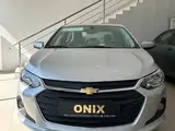 Серый Chevrolet Onix 2025 года, в Ташкент за ~14 242 y.e. id6456879, Фото №1