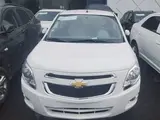 Белый Chevrolet Cobalt, 4 позиция 2024 года, КПП Автомат, в Карши за ~12 857 y.e. id5233299, Фото №1