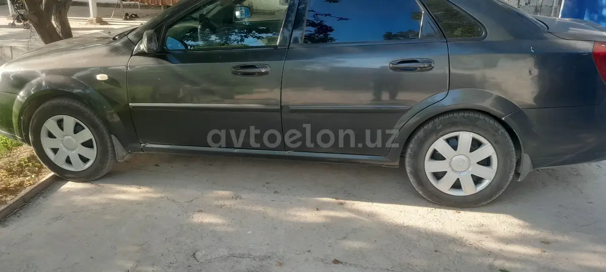 Daewoo Lacetti — 3