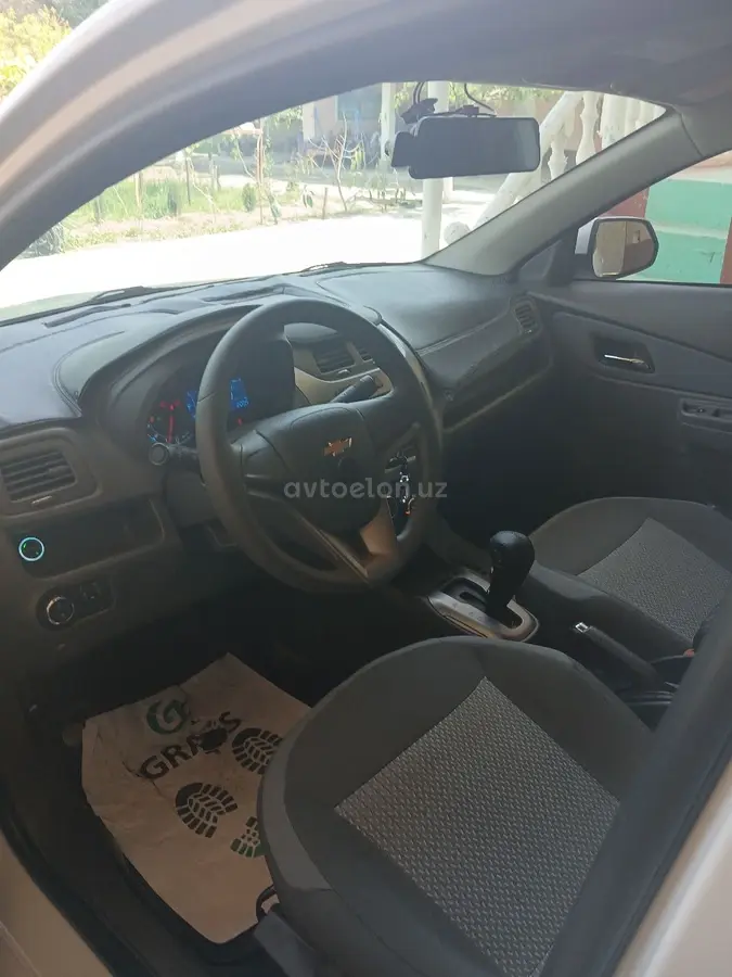 Chevrolet Cobalt 2024 — 5