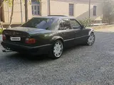 Mercedes-Benz E 500 1989 года, в Бухара за 10 900 y.e. id6410211, Фото №1
