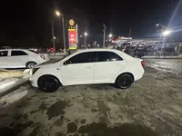 Белый Chevrolet Cobalt, 4 позиция 2022 года, КПП Автомат, в Ташкент за 10 600 y.e. id6938742