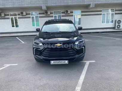 Qora Chevrolet Tracker, 3 pozitsiya 2023 yil, КПП Avtomat, shahar Toshkent uchun 19 300 у.е. id4999609