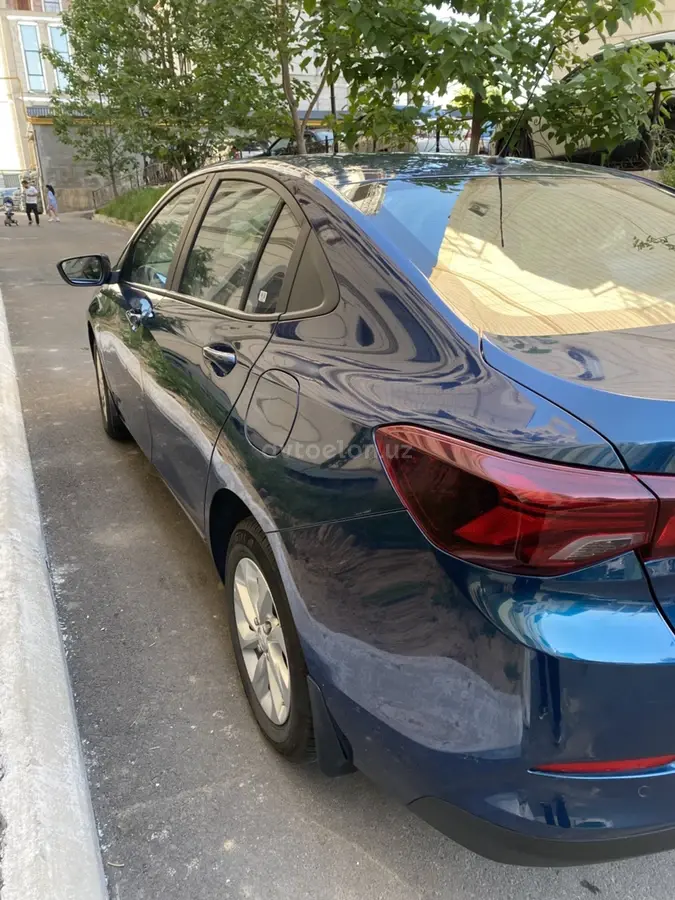 Chevrolet Onix 2023 — 3