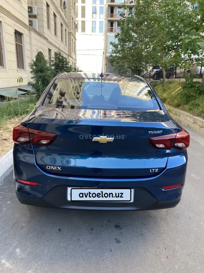 Chevrolet Onix 2023 — 4