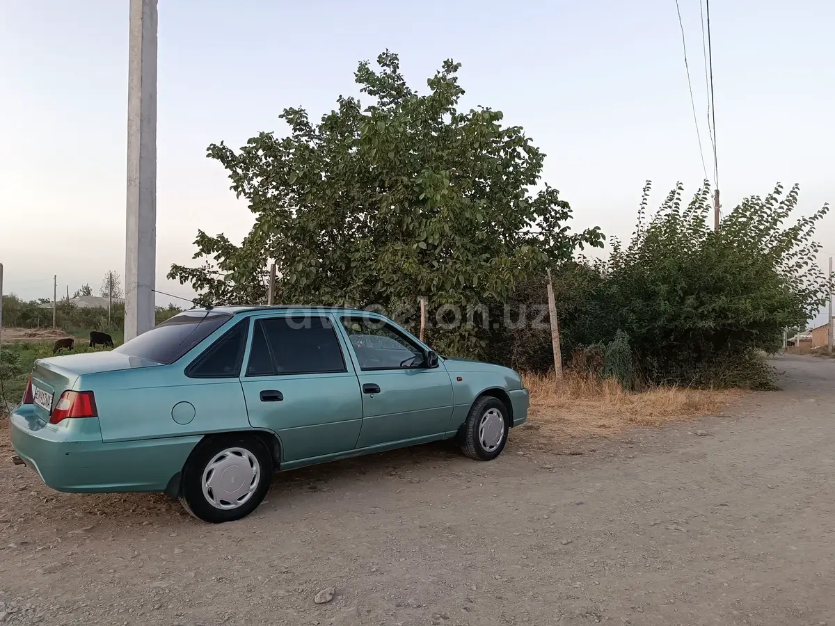 Daewoo Nexia II — 3