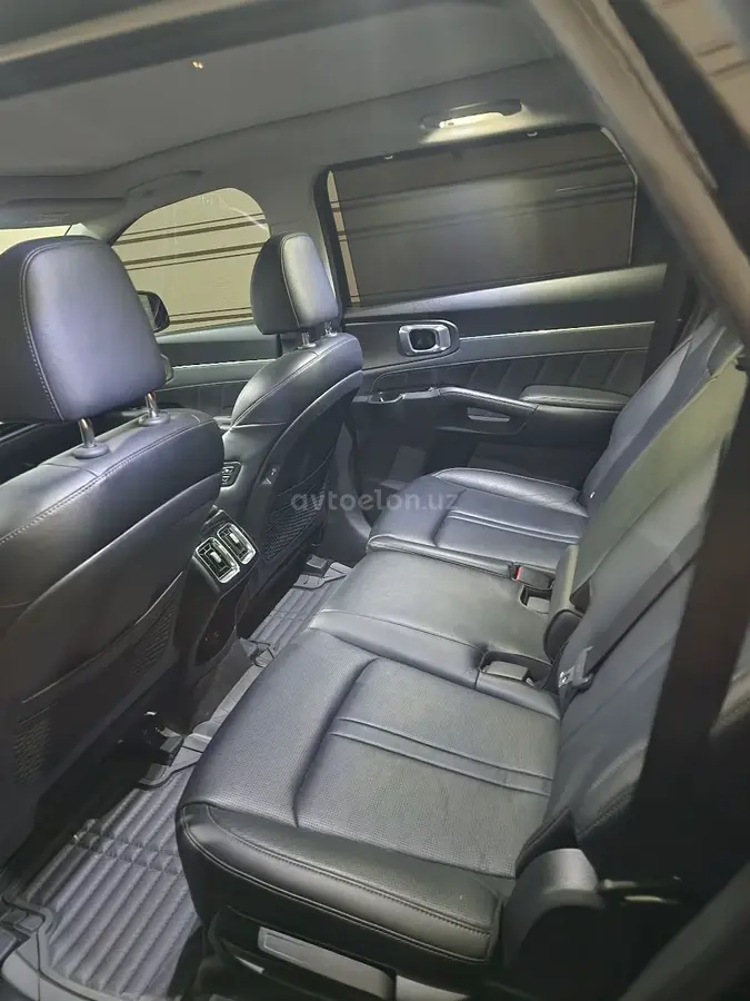 Kia Sorento — 10
