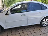 Белый Chevrolet Gentra, 3 позиция 2022 года, КПП Автомат, в Ташкент за 13 200 y.e. id5233324, Фото №1