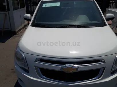 Белый Chevrolet Cobalt, 4 позиция 2024 года, КПП Автомат, в Фергана за 12 800 y.e. id5167480