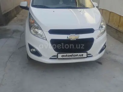Белый Chevrolet Spark, 2 позиция 2016 года, КПП Механика, в Ташкент за 7 000 y.e. id4987381