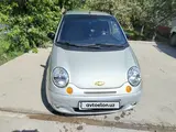 Серый Chevrolet Matiz, 3 позиция 2009 года, КПП Механика, в Самарканд за 2 700 y.e. id6498011, Фото №1