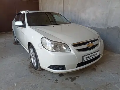 Молочный цвет Chevrolet Epica, 3 позиция 2011 года, КПП Автомат, в Ташкент за 8 000 y.e. id4991909