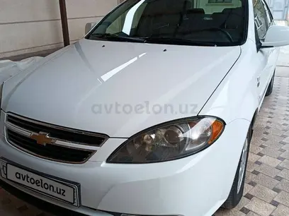 Белый Chevrolet Gentra, 3 позиция 2022 года, КПП Автомат, в Ташкент за 13 700 y.e. id5129166