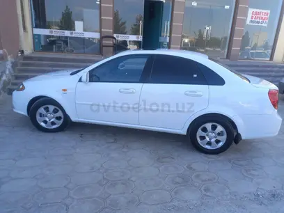 Белый Chevrolet Gentra, 3 позиция 2022 года, КПП Автомат, в Бухара за 13 000 y.e. id4974206