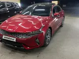Вишня Kia K5 2023 года, КПП Автомат, в Самарканд за 27 200 y.e. id6432079, Фото №1