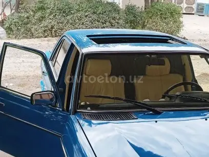 Синий Mercedes-Benz E 200 1983 года, КПП Механика, в Бухара за 1 200 y.e. id5219920