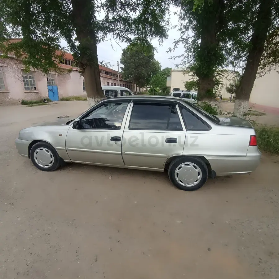 Daewoo Nexia — 4