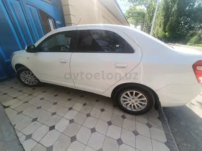 Белый Chevrolet Cobalt, 4 позиция 2016 года, КПП Автомат, в Андижан за 8 900 y.e. id5177709