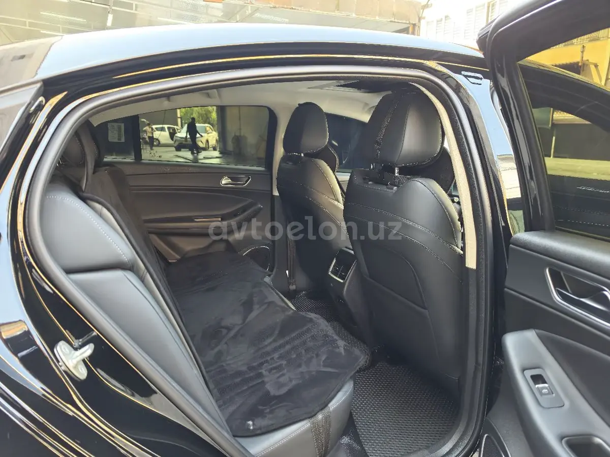 Chery Arrizo 6 Pro — 8