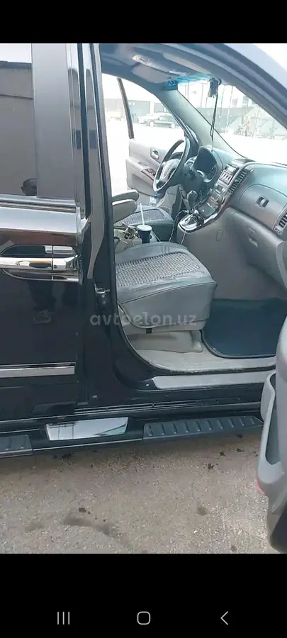 Kia Carnival — 6