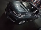 Мокрый асфальт Chevrolet Tracker, 1 позиция 2019 года, КПП Автомат, в Ташкент за 13 600 y.e. id6435700, Фото №1