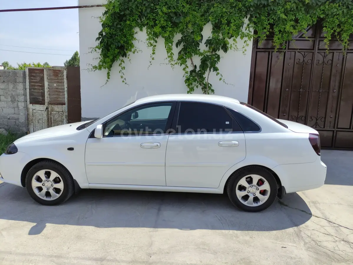 Chevrolet Gentra 2016 — 2