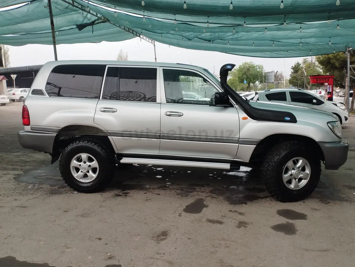 Toyota Land Cruiser — 3