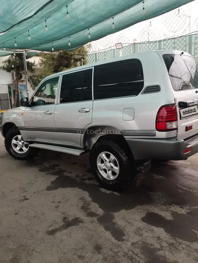 Toyota Land Cruiser — 5
