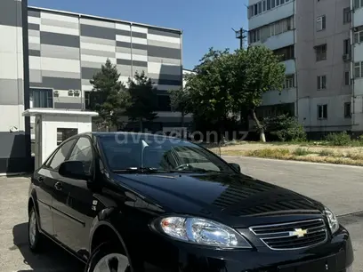 Qora Chevrolet Gentra, 3 pozitsiya 2023 yil, КПП Avtomat, shahar Samarqand uchun 15 100 у.е. id5137634
